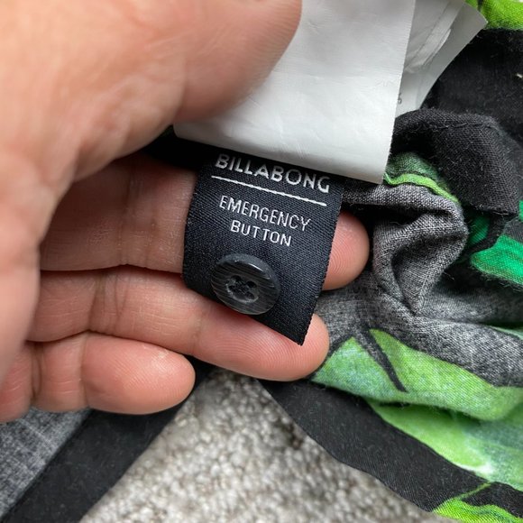 Billabong Gallery Hawaiian Shirt Men Medium M Black Green Floral Button Up Beach - Picture 8 of 12